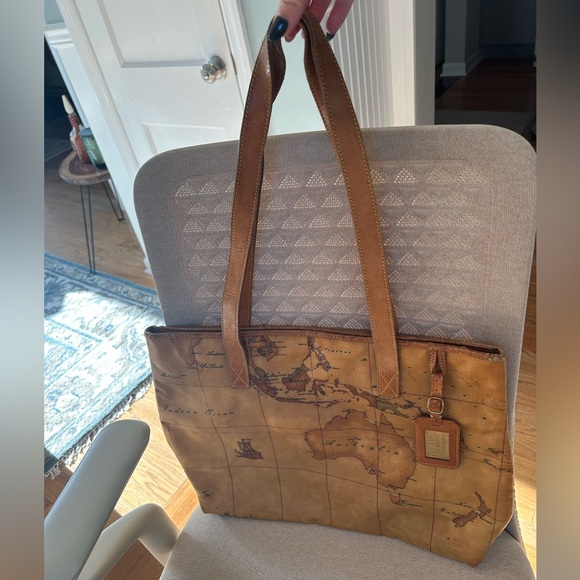 Alviero Martini 1st Classe Geo Classic Map Tote - Picture 1 of 15